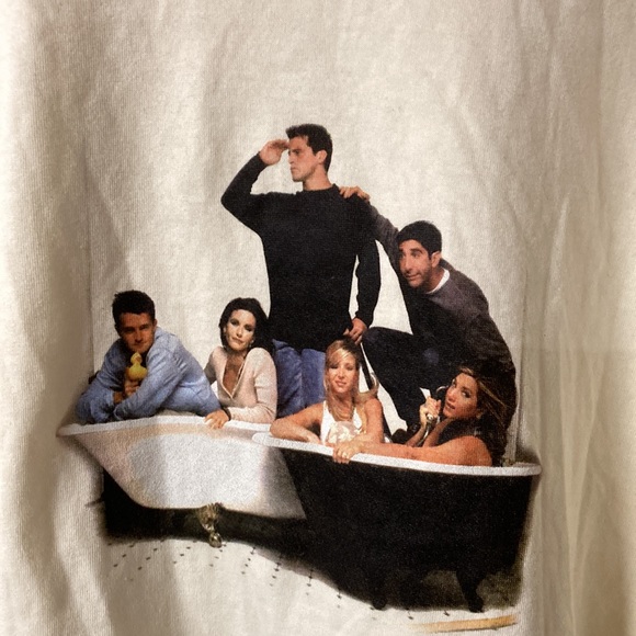 FRIENDS Cropped Cream Color Lightweight Sweatshirt Showing The 5 Characters SzXL - Picture 2 of 5